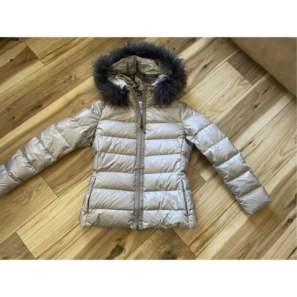 Moncler down grey jacket for women size 02.(M) - Picture 2 of 15